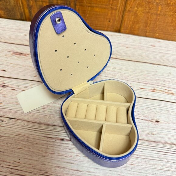 STELLA & MAX Heart Shaped Compact Jewelry Box - Blue - Picture 3 of 5
